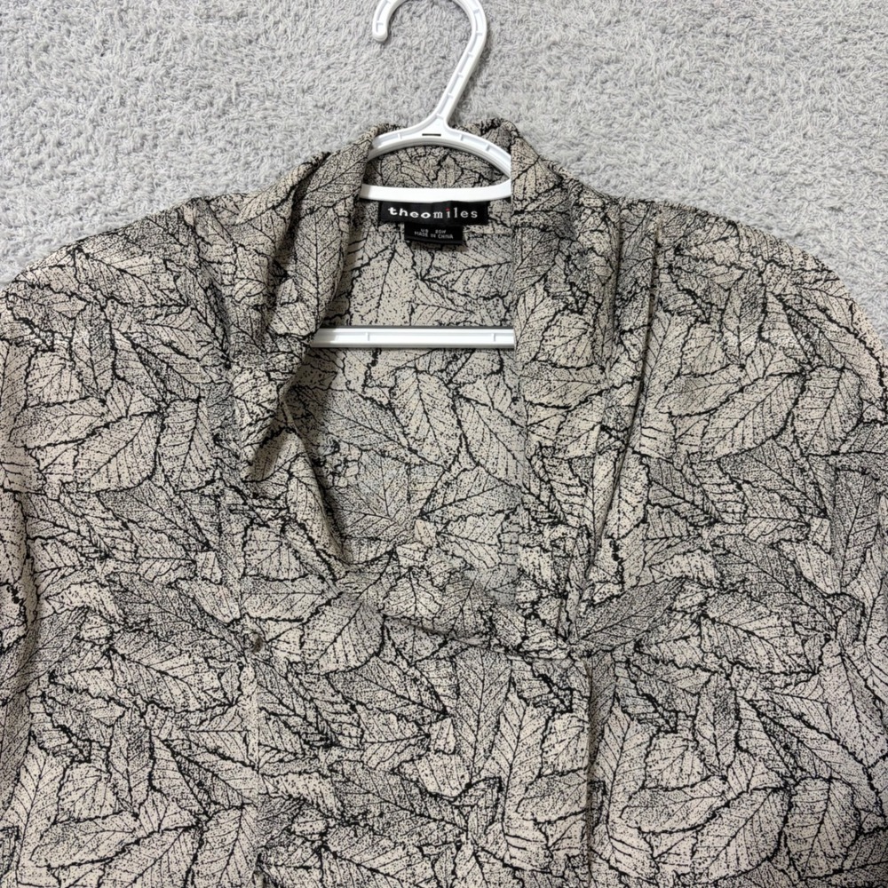 Lightweight Wrap Blouse Flowy Neutral Leaf Print Long Sleeve Work Casual 20W - Picture 3 of 14